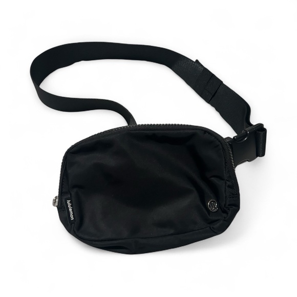 Lululemon belt bag - Picture 1 of 3